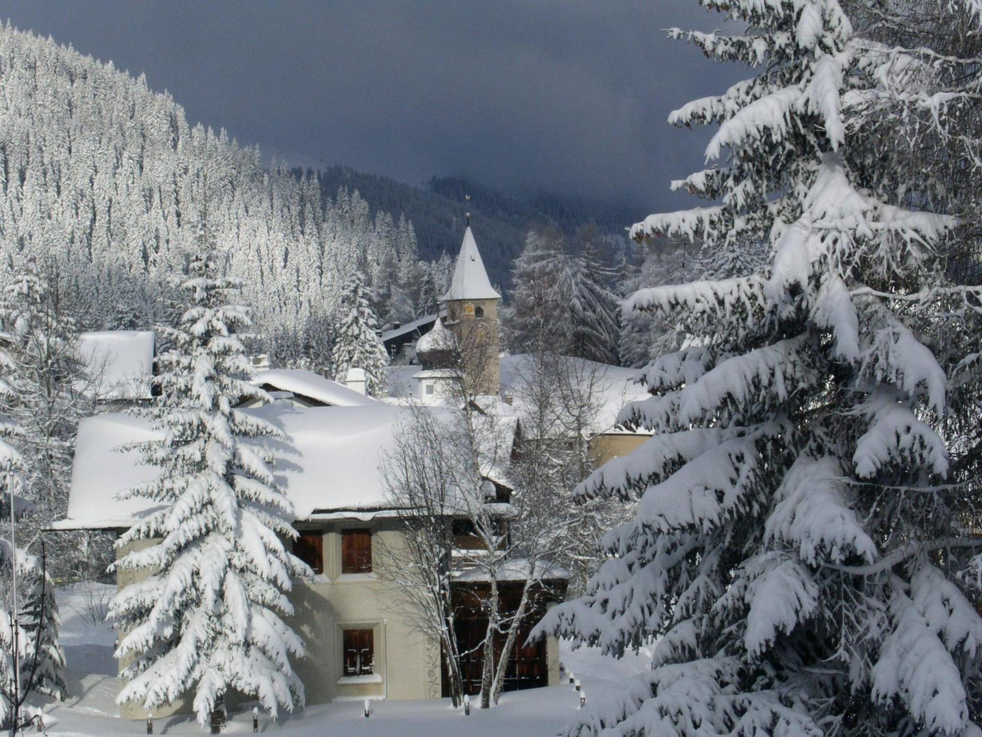 Hotel Alpina Parpan Exterior foto